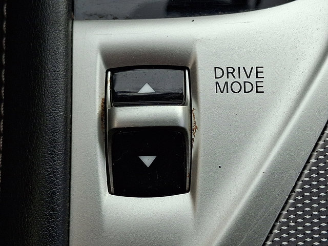 Used 2017 INFINITI Q50 Signature Edition w/ All Weather Package (L93) image 26