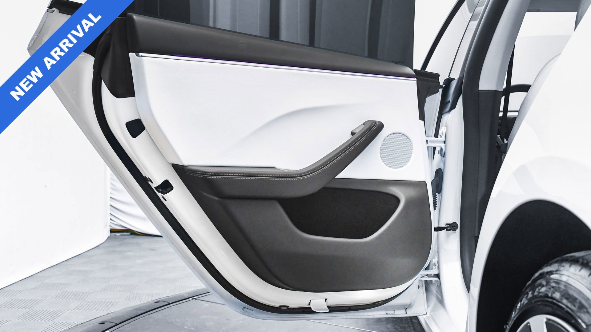 Used 2025 Tesla Model 3 Long Range image 24