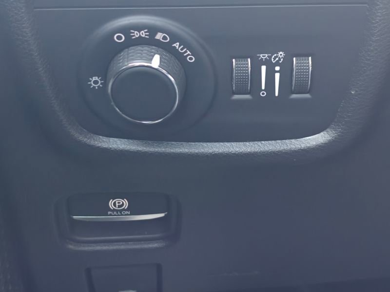 Used 2023 Jeep Grand Cherokee Altitude image 26