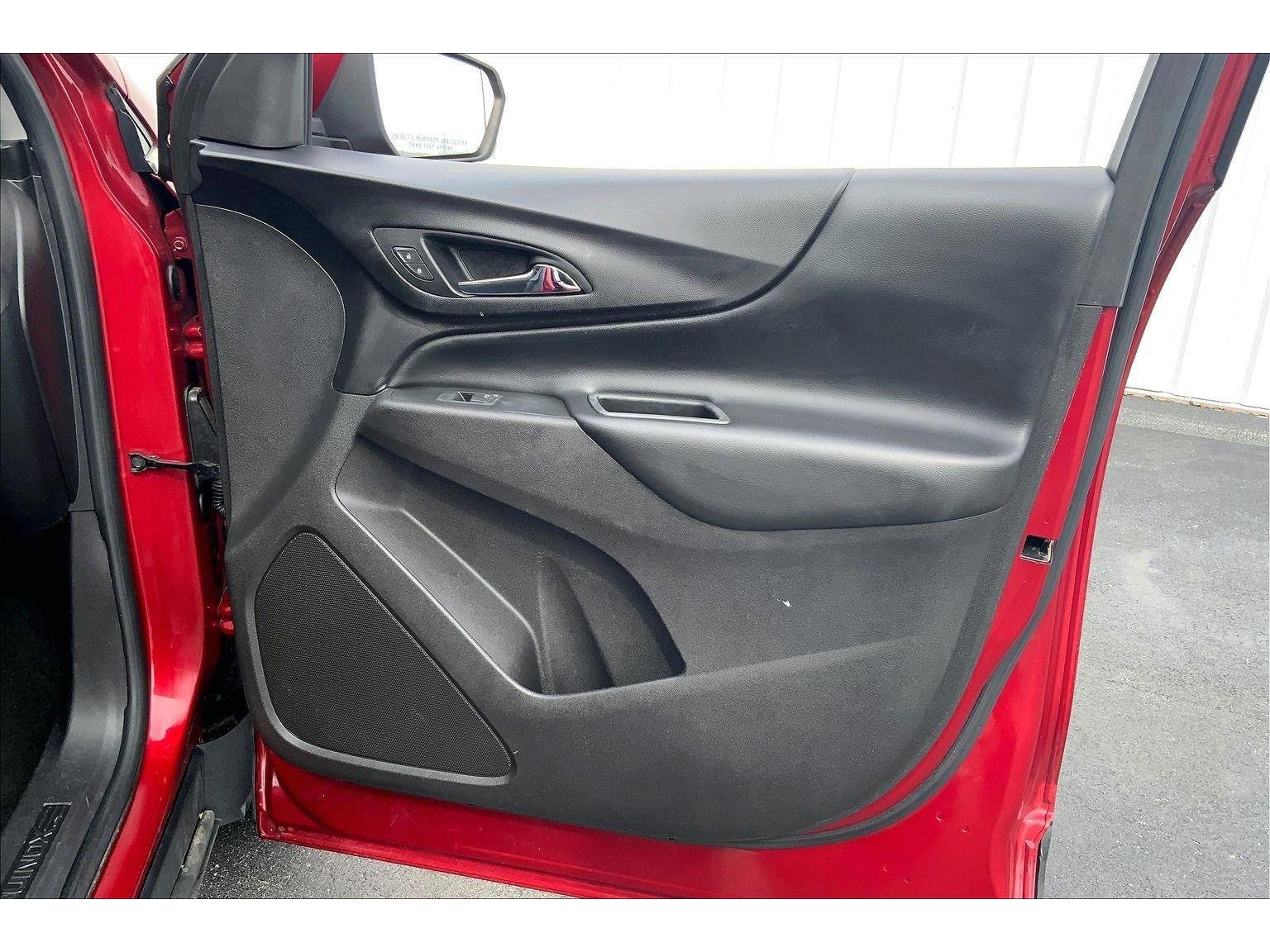 Used 2018 Chevrolet Equinox LT image 22