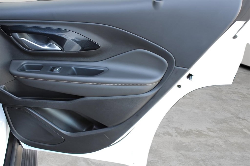 Used 2024 GMC Terrain AT4 image 24