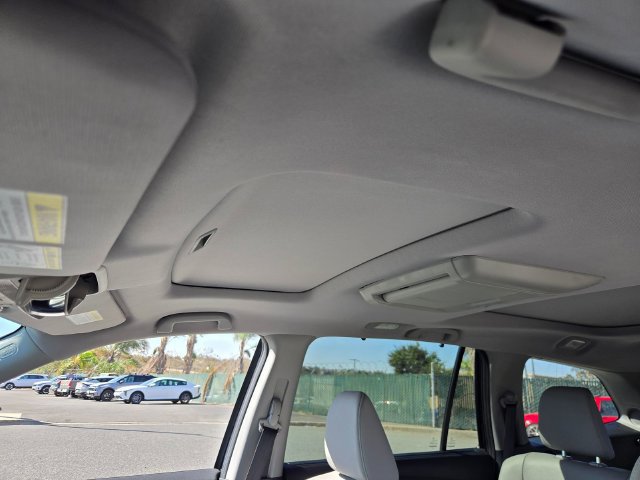 Used 2016 Honda Pilot Elite image 9