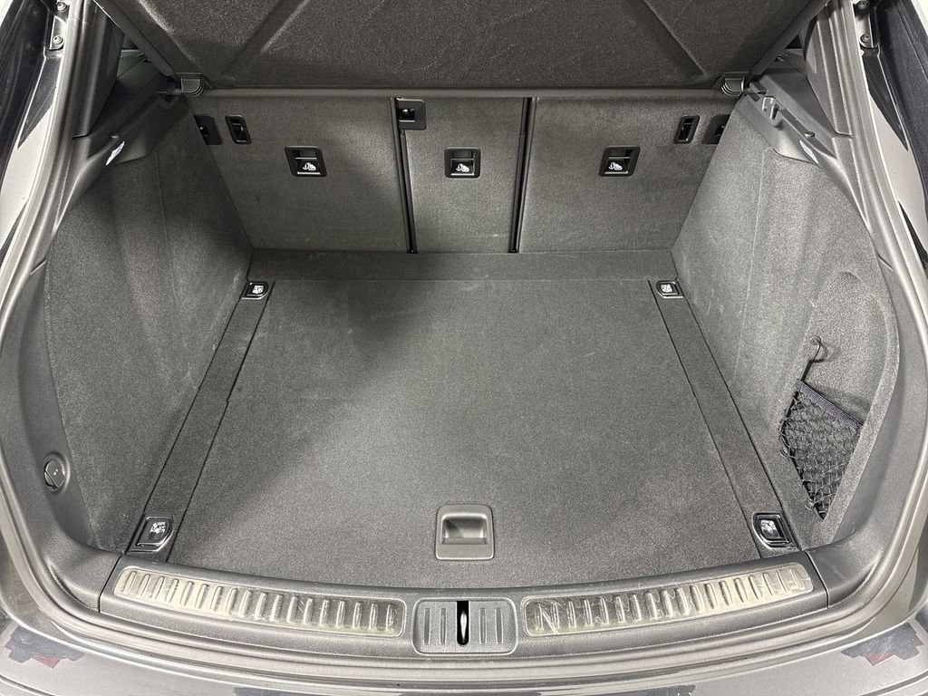 Certified 2025 Porsche Macan image 21