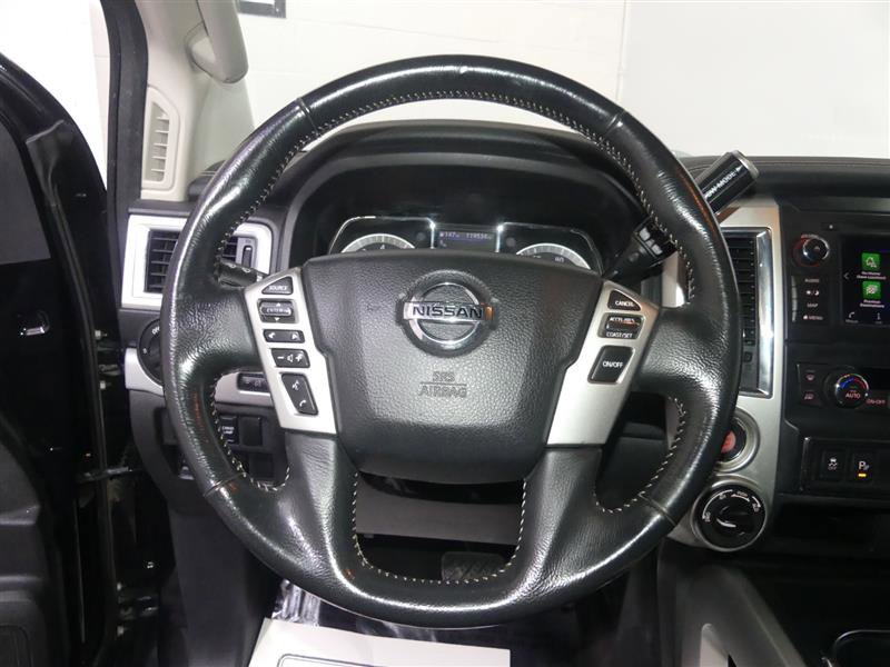 Used 2019 Nissan Titan PRO-4X image 29