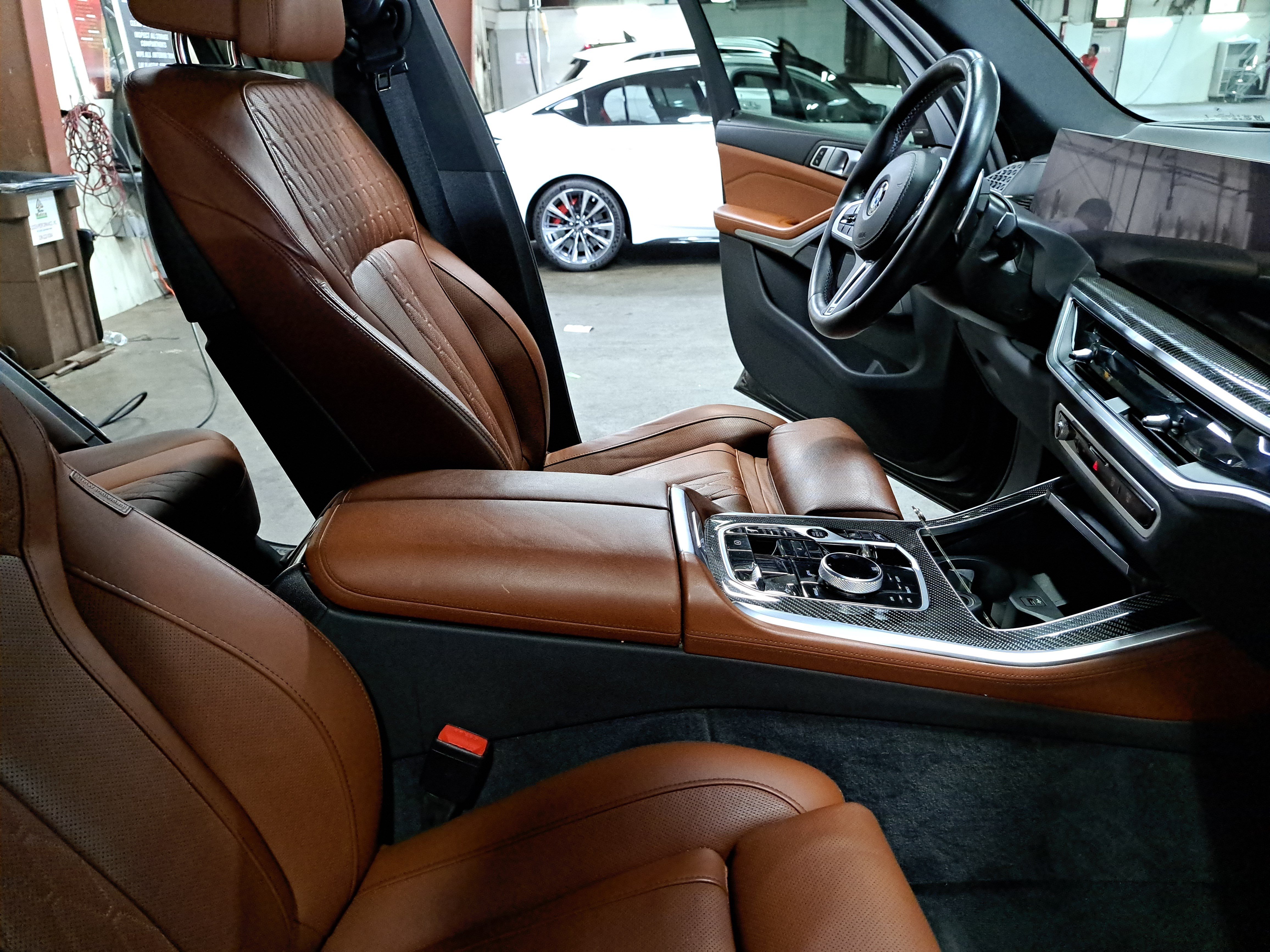 Used 2025 BMW X5 M60i AWD/4WD image 10