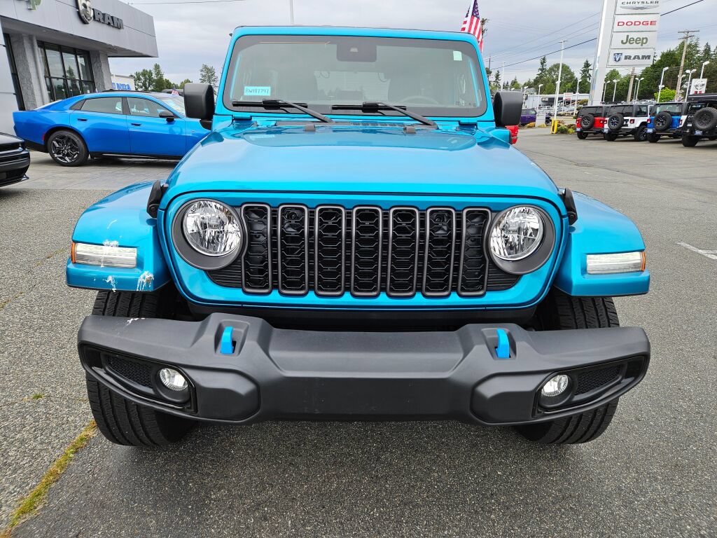 Used 2024 Jeep Wrangler Unlimited AWD/4WD image 8