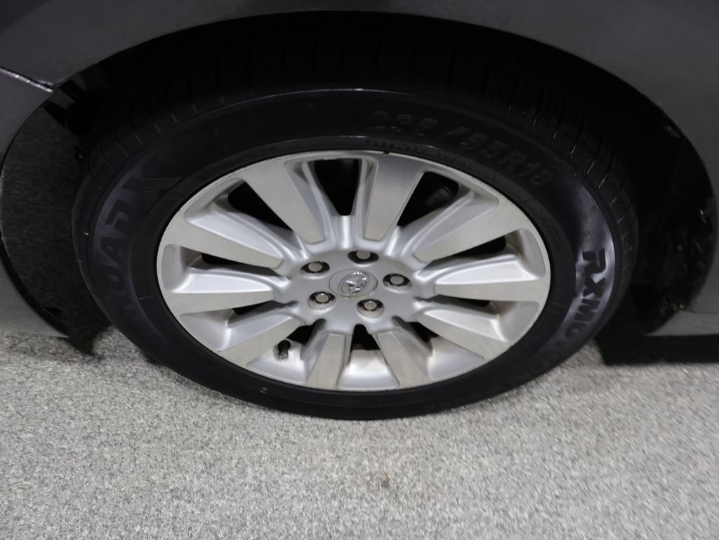 Used 2015 Toyota Sienna XLE AWD/4WD image 9