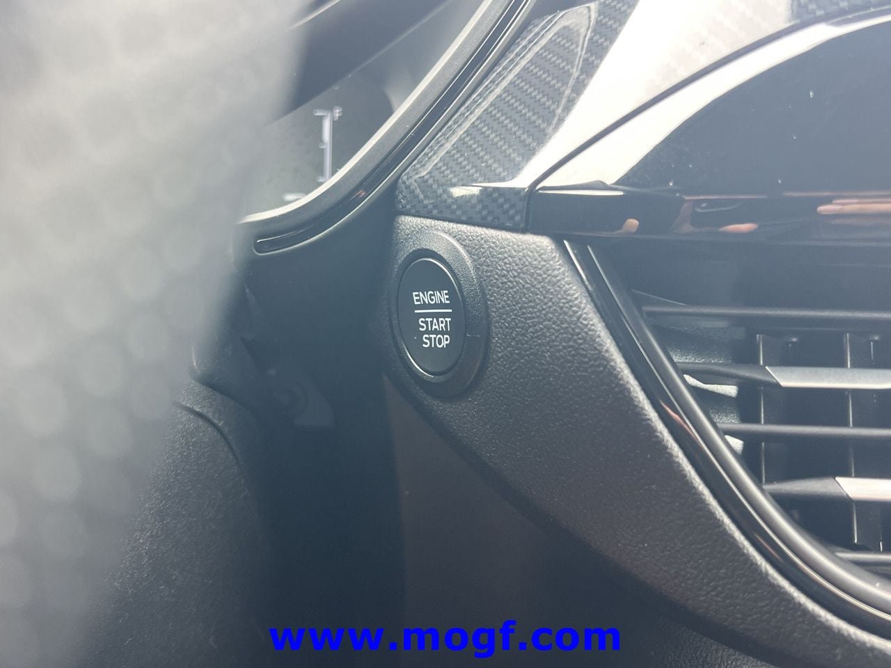 Used 2025 Ford Escape ST-Line FWD image 9