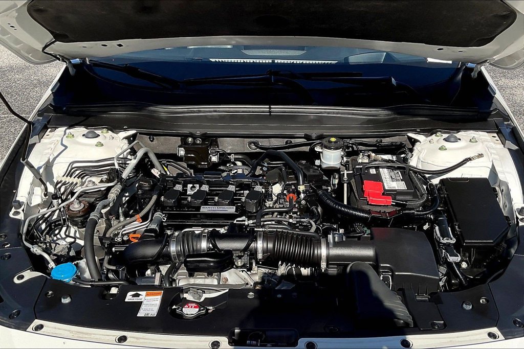 Used 2018 Honda Accord Touring image 33