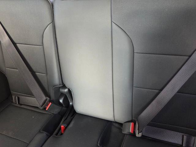 Certified 2025 Buick Enclave Preferred image 11