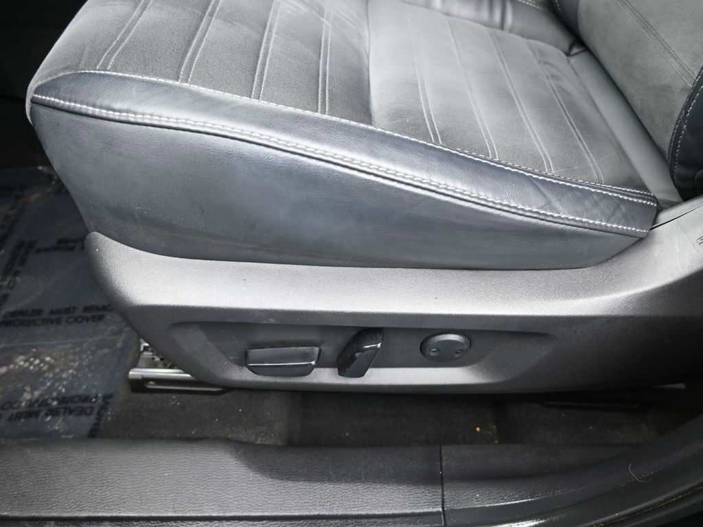 Used 2022 Mitsubishi Outlander SE image 15