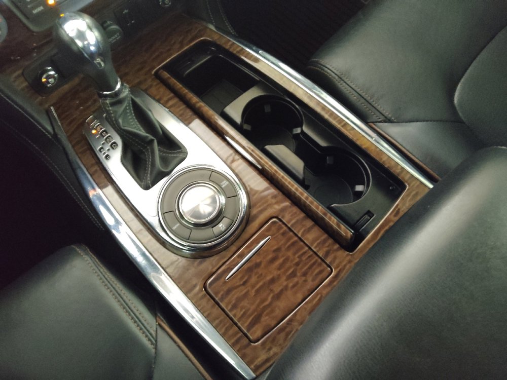 Used 2020 Nissan Armada Platinum w/ Captain's Chairs Package RWD image 26