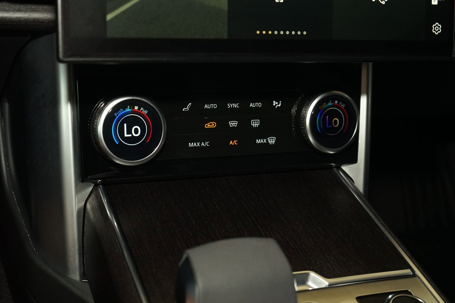 Used 2023 Land Rover Range Rover SE AWD/4WD image 20