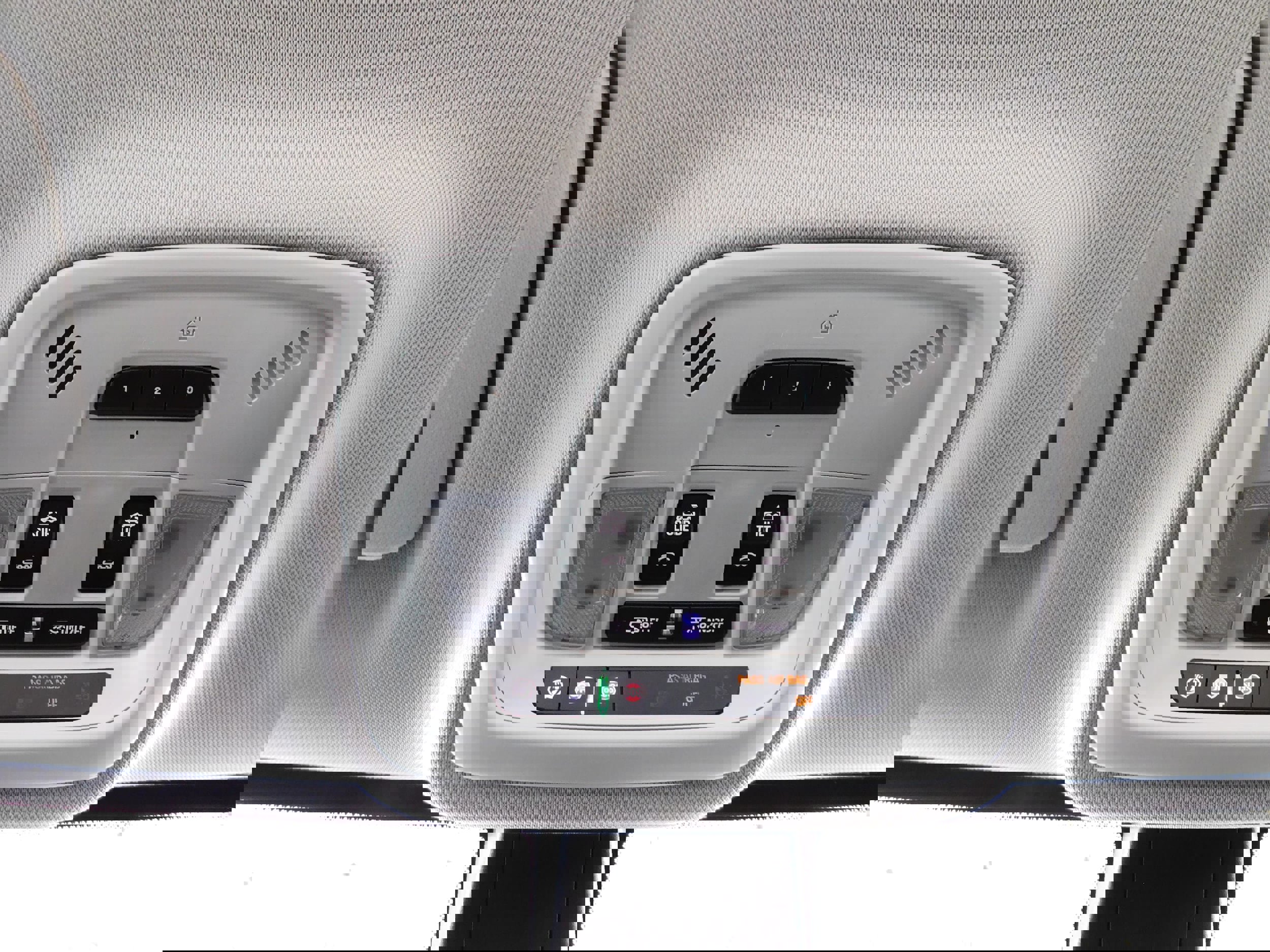 Used 2018 Chevrolet Traverse Premier w/ Driver Confidence II Package image 22