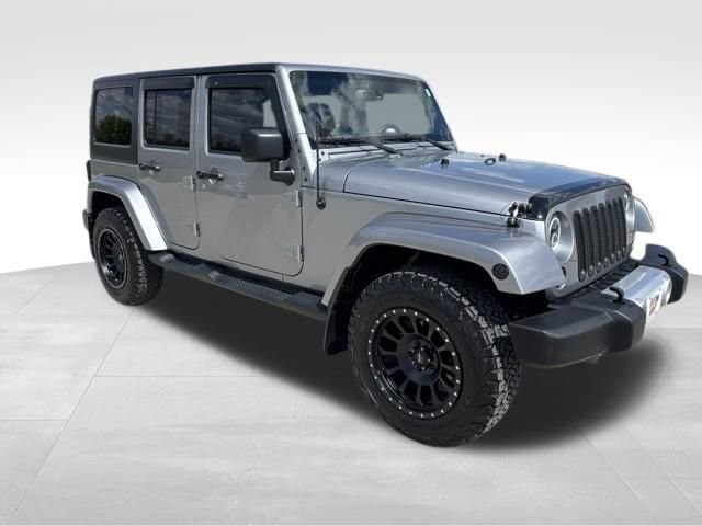 Used 2015 Jeep Wrangler Unlimited Sahara w/ Dual Top Group AWD/4WD image 7