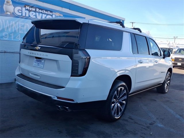 Used 2025 Chevrolet Suburban High Country image 6