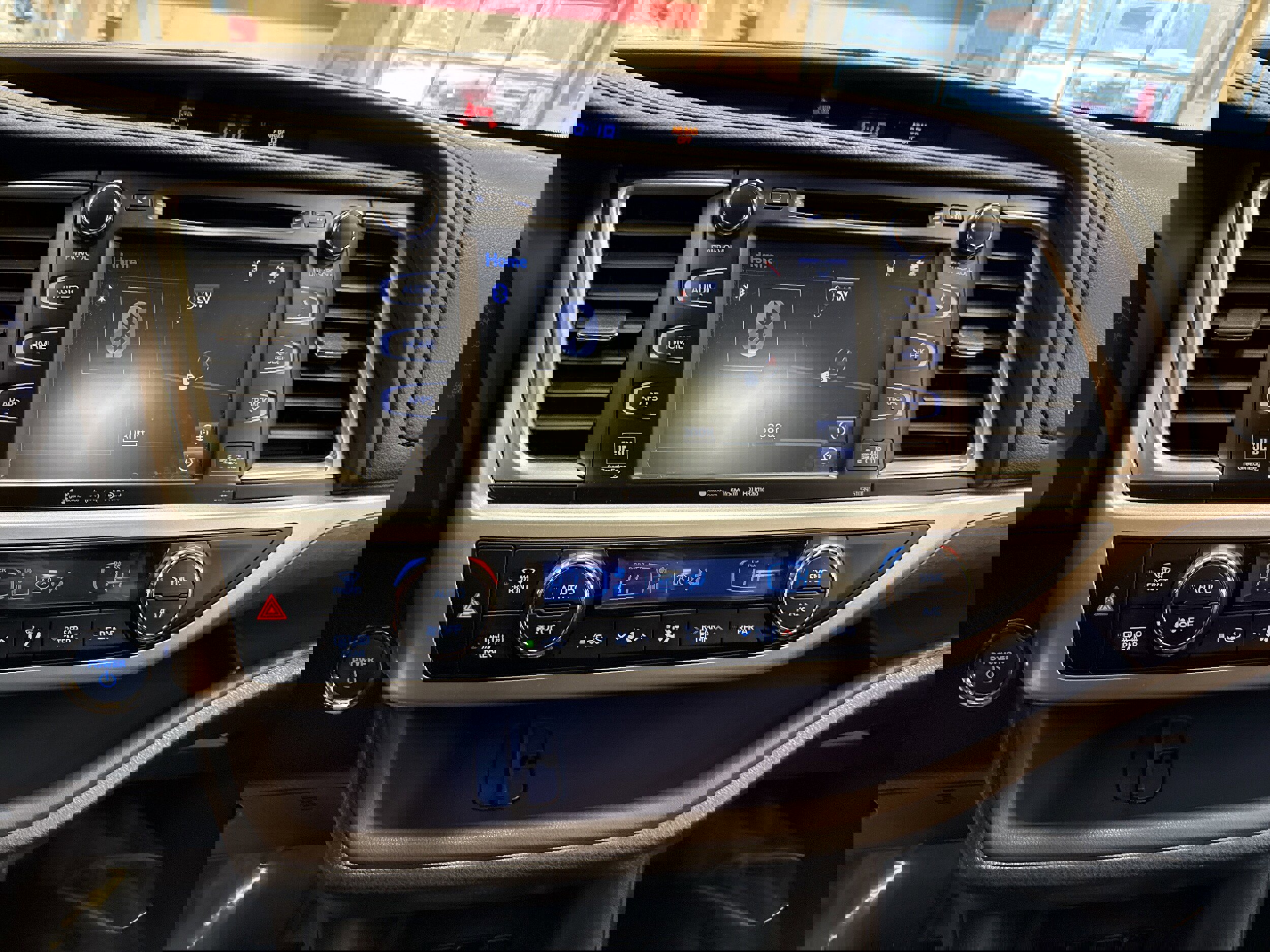 Used 2019 Toyota Highlander Limited Platinum image 55