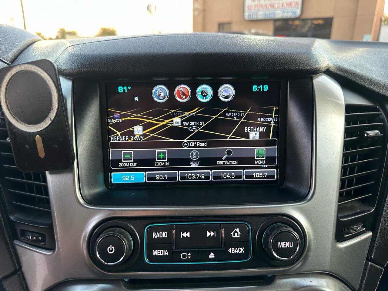 Used 2019 Chevrolet Suburban LT RWD image 50
