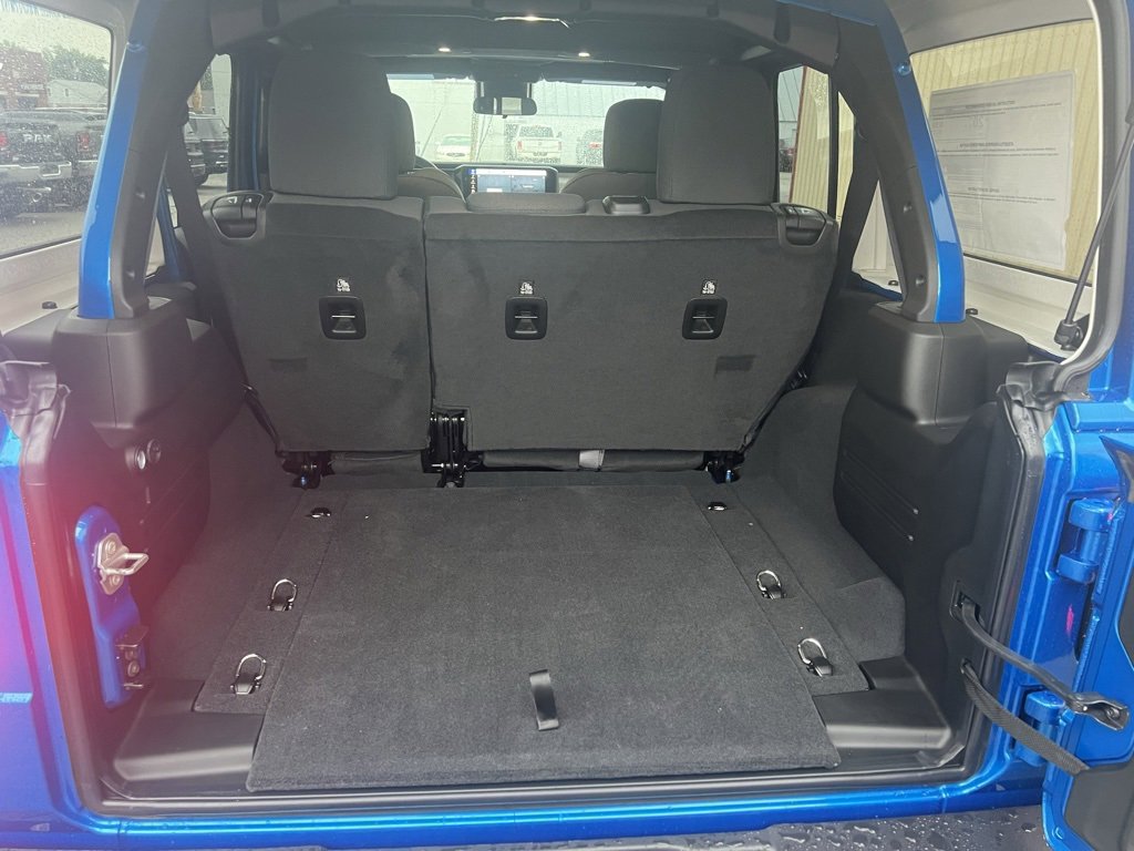 New 2025 Jeep Wrangler Sahara image 34