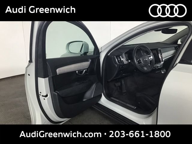 Used 2022 Volvo V90 B6 Cross Country w/ Advanced Package AWD/4WD image 10