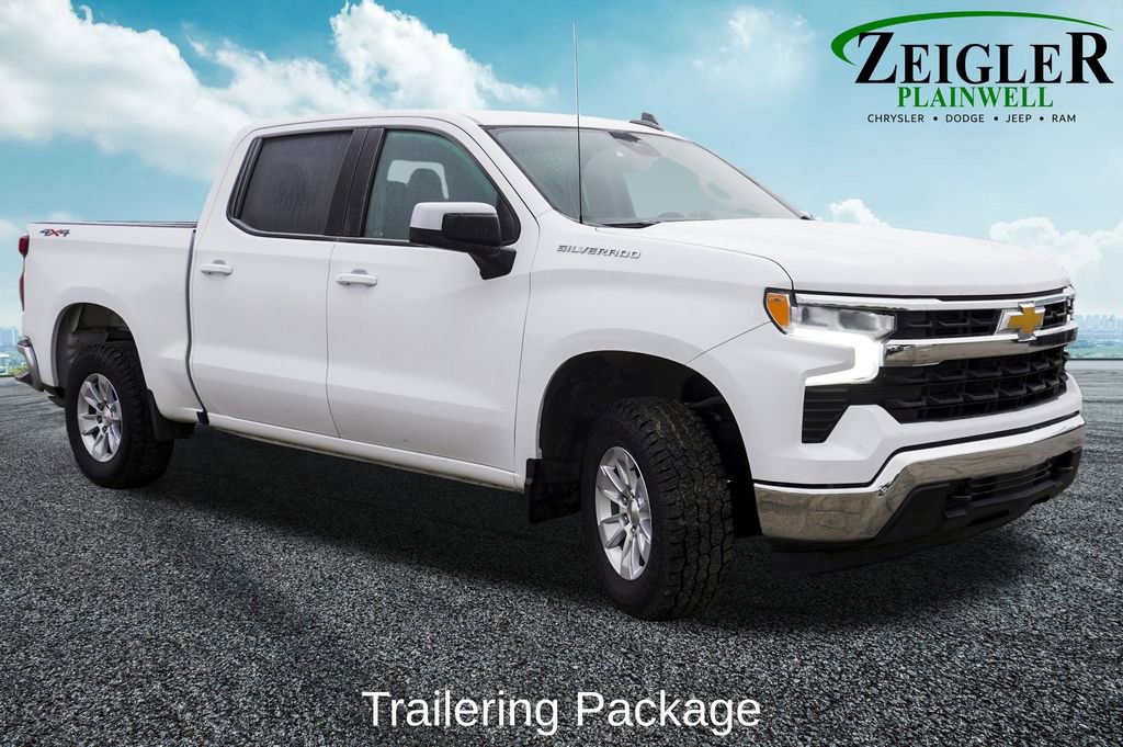 Used 2025 Chevrolet Silverado 1500 LT w/ Work Truck Package image 4