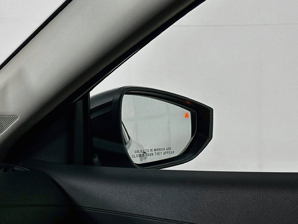 New 2027 Nissan Sentra SR w/ Floor Mat Package FWD image 24