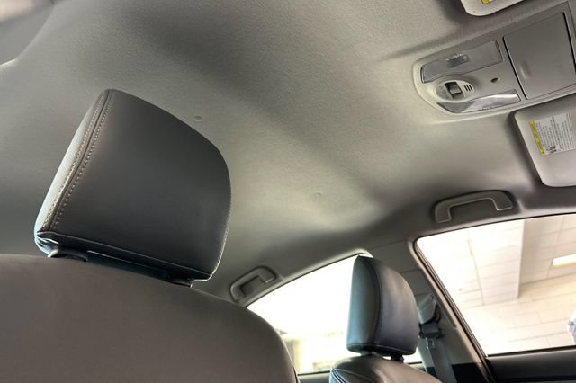 Used 2015 Toyota Prius Two FWD image 21