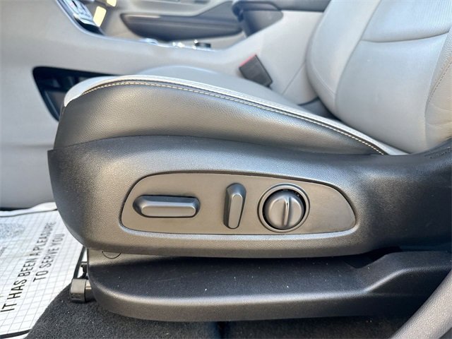 Used 2019 GMC Terrain SLT w/ Preferred Package image 12