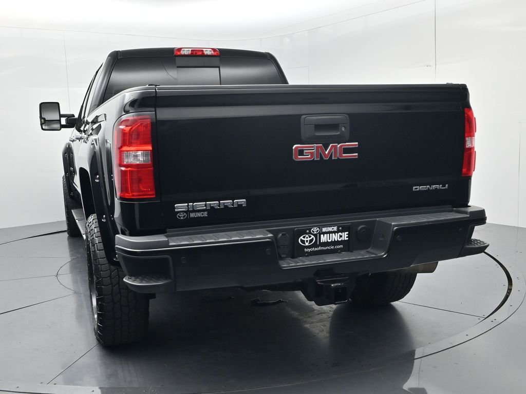 Used 2018 GMC Sierra 2500 Denali w/ Duramax Plus Package AWD/4WD image 6