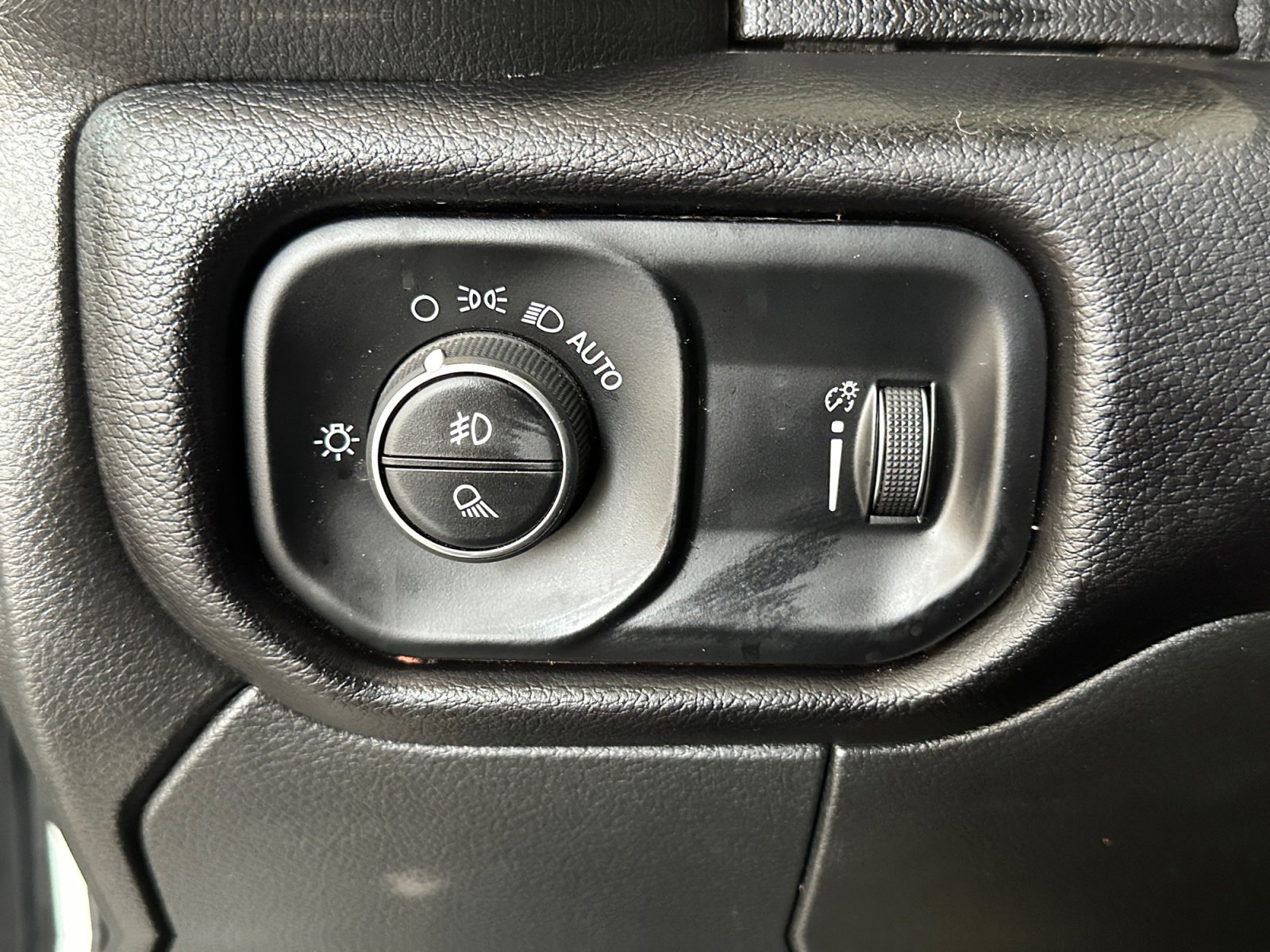 Used 2024 RAM 2500 Big Horn image 28