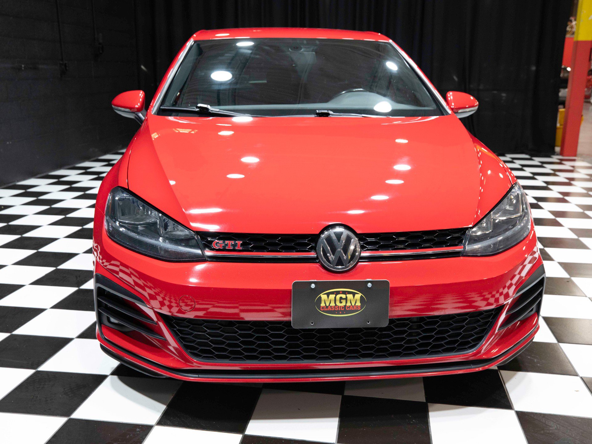 Used 2019 Volkswagen Golf 4-Door FWD image 9