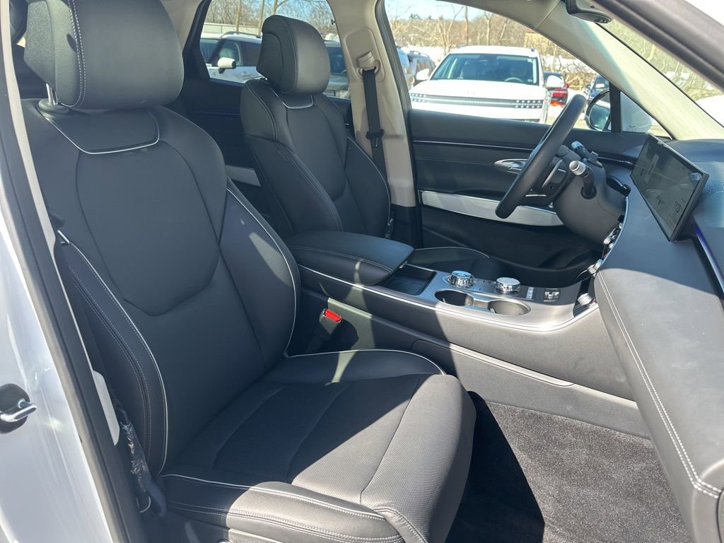 Used 2026 Genesis GV70 2.5T Advanced image 24