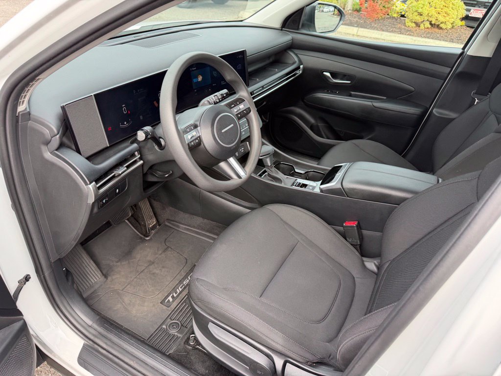 Used 2025 Hyundai Tucson SE AWD/4WD image 12