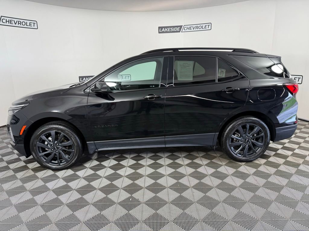 Used 2023 Chevrolet Equinox RS AWD/4WD image 3
