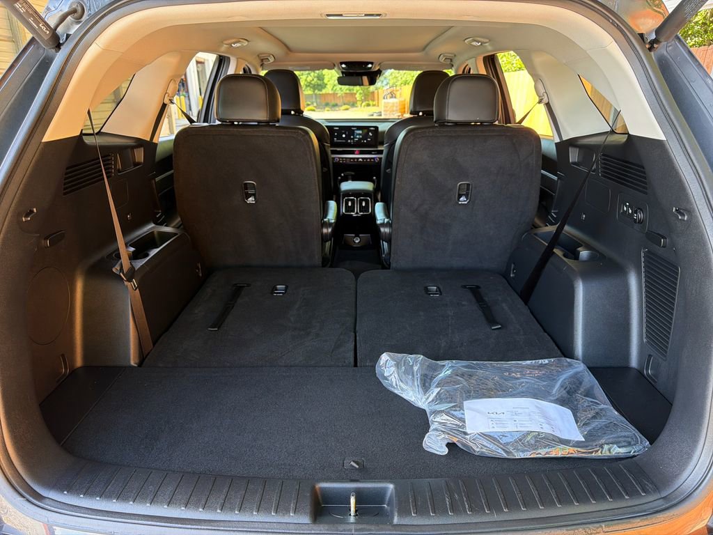 Used 2025 Kia Sorento SX image 35