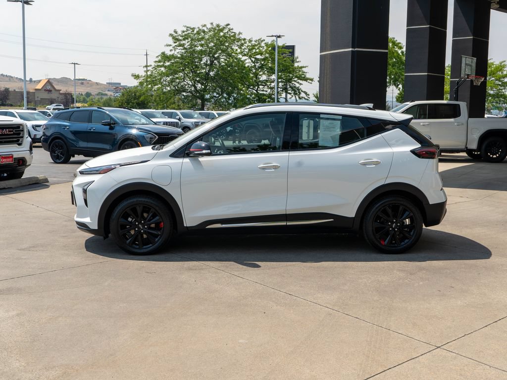 Certified 2023 Chevrolet Bolt EUV Premier w/ Redline Edition FWD image 4