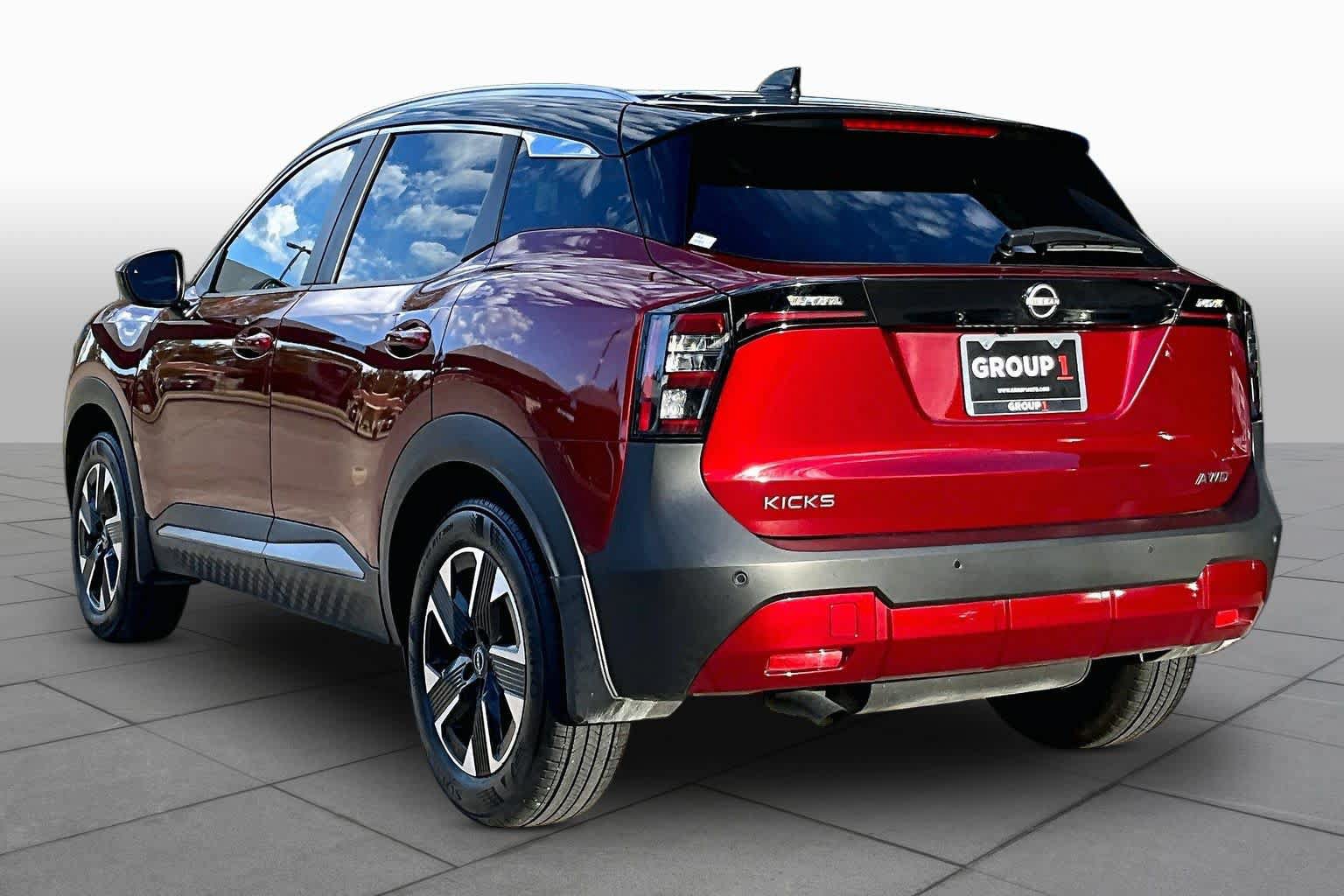 Used 2025 Nissan Kicks SV w/ SV Premium Package AWD/4WD image 12