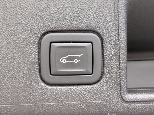 Used 2023 GMC Terrain AT4 image 13