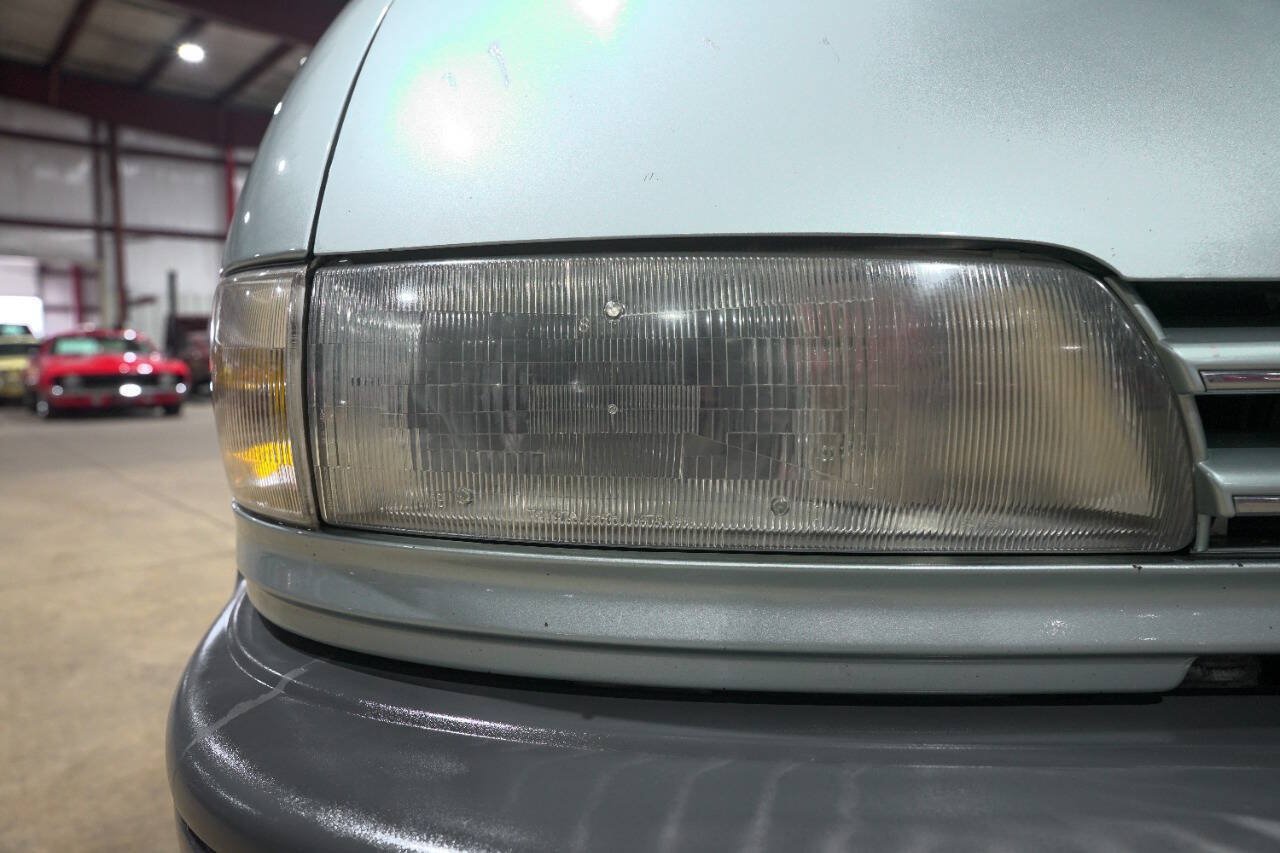 Used 1992 Toyota Previa LE RWD image 35