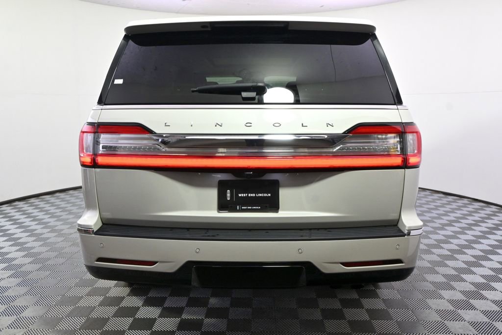 Used 2021 Lincoln Navigator Reserve AWD/4WD image 5