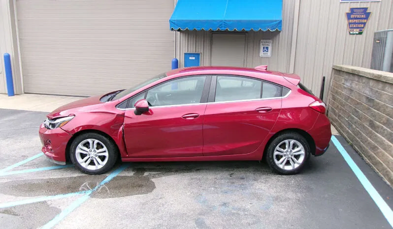 Used 2019 Chevrolet Cruze LT FWD image 3