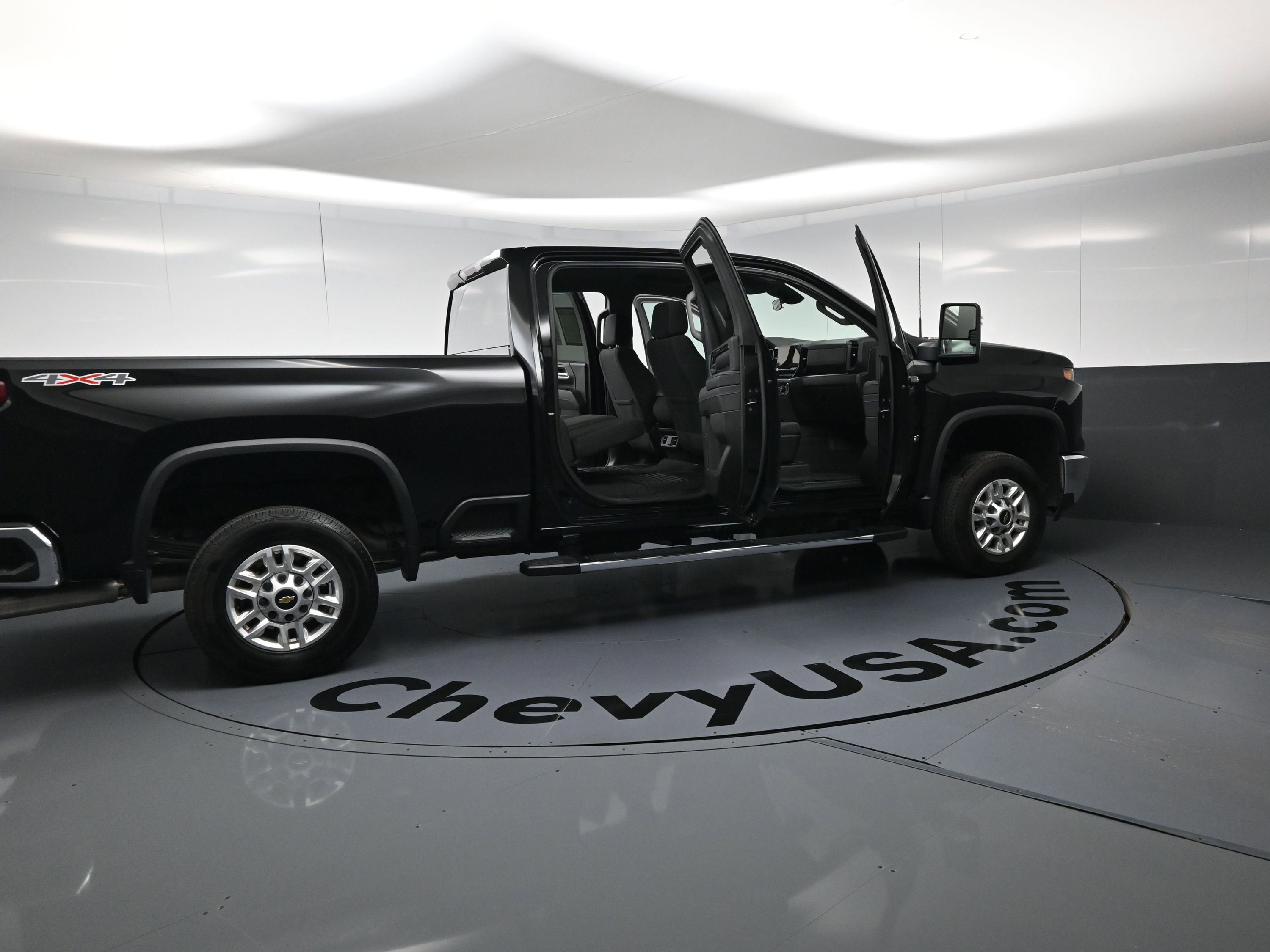 Used 2025 Chevrolet Silverado 2500 LT w/ Convenience Package AWD/4WD image 26