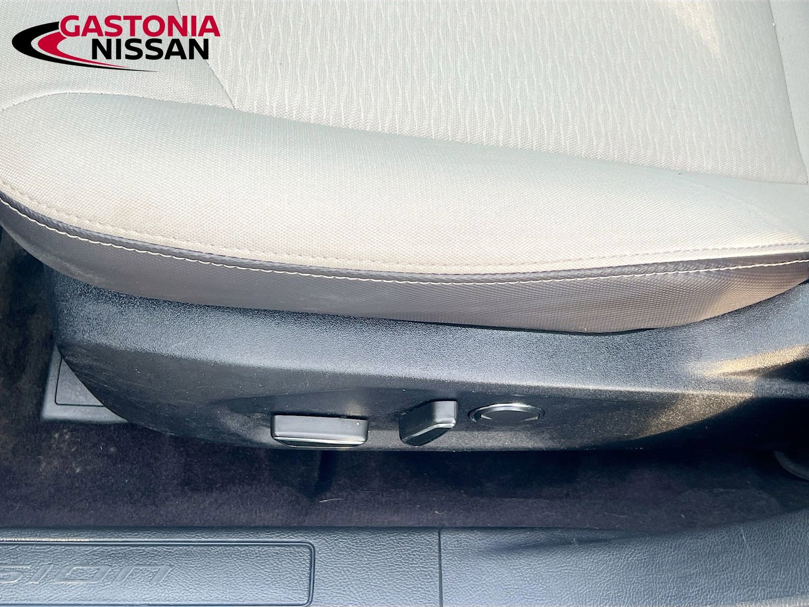 Used 2020 Ford Fusion SE w/ Equipment Group 151A image 26