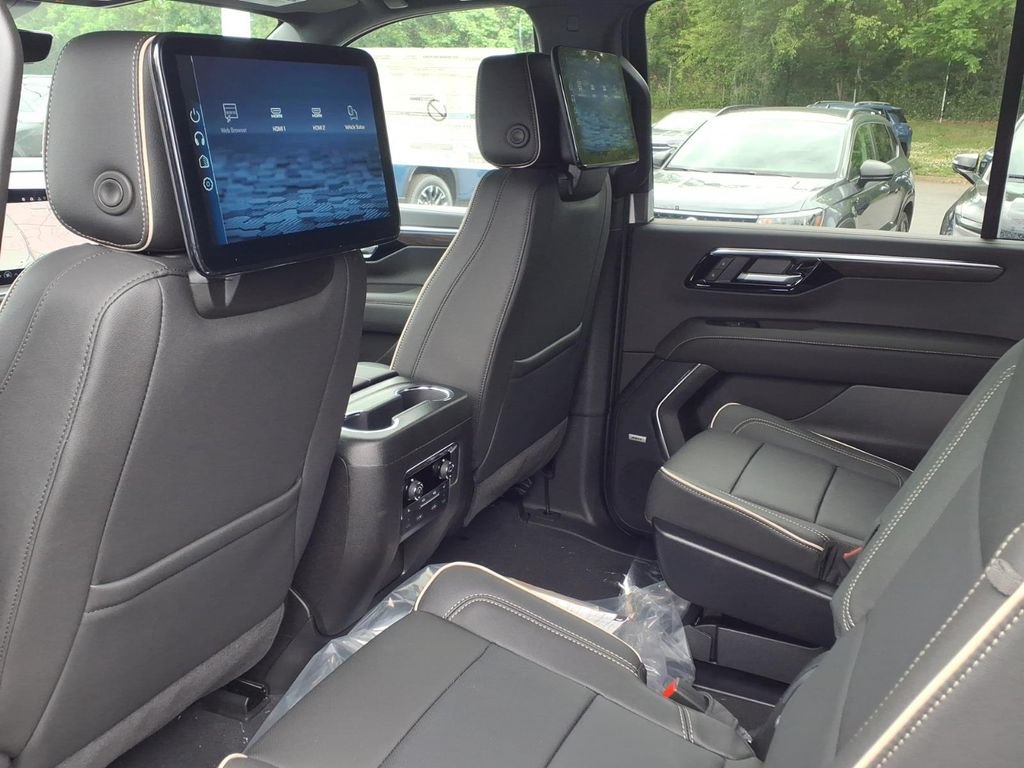 New 2026 Chevrolet Suburban Premier AWD/4WD image 14