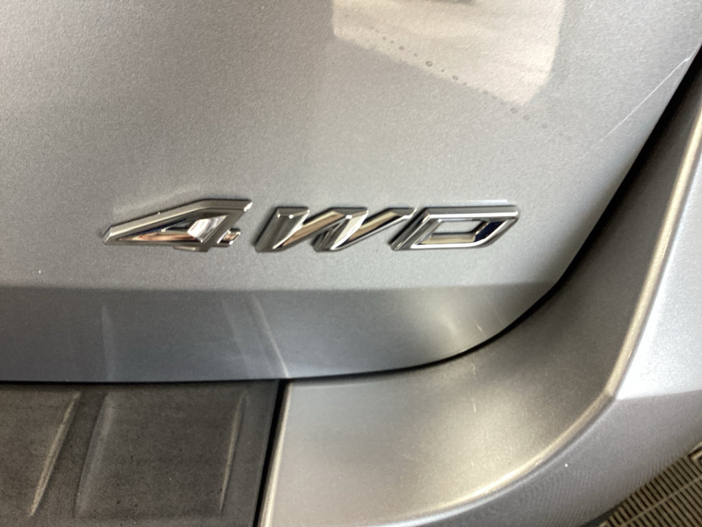 Used 2022 Ford Explorer XLT w/ Equipment Group 202A AWD/4WD image 40