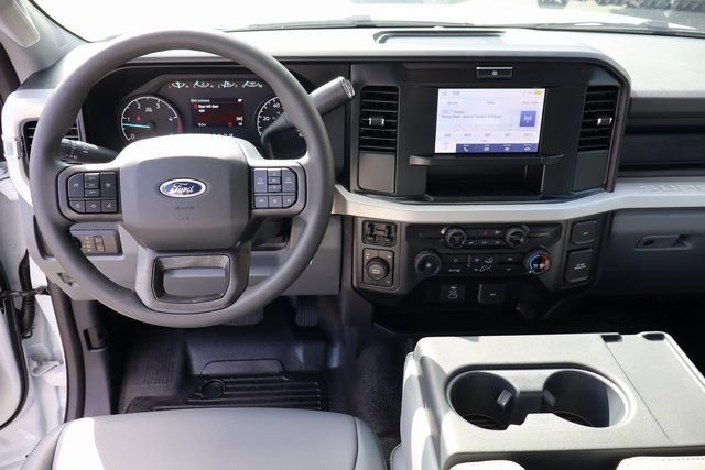 New 2026 Ford F550 4x4 Supercab Super Duty image 6