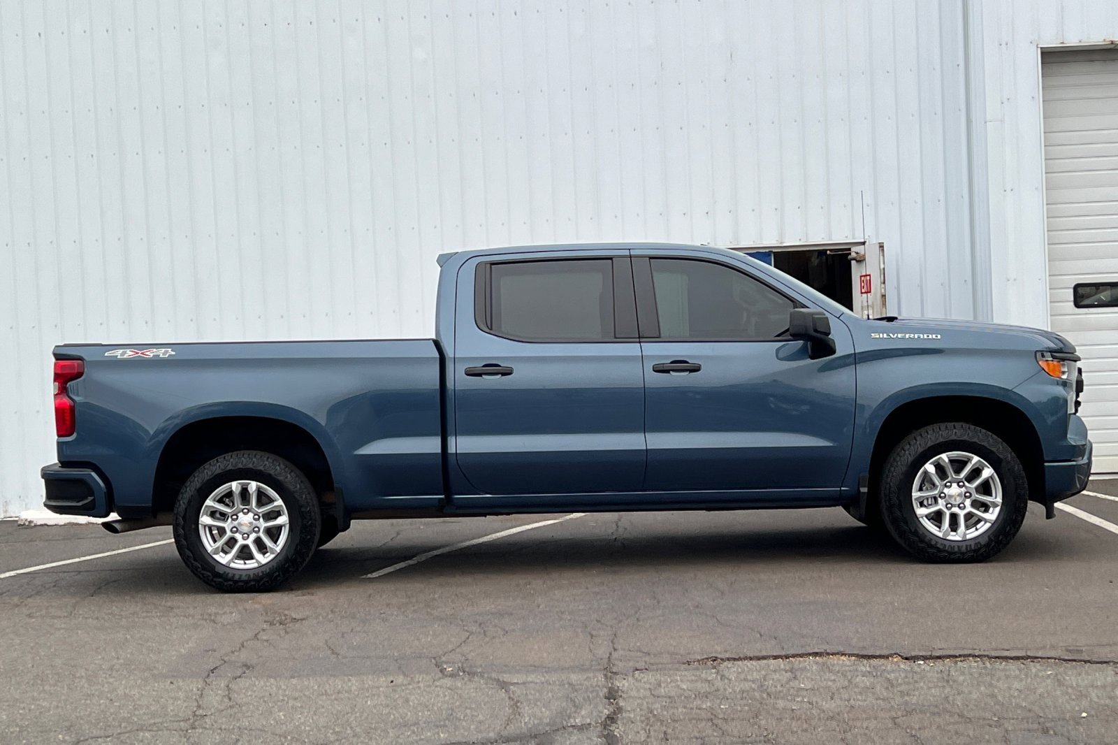 Used 2024 Chevrolet Silverado 1500 Custom image 3