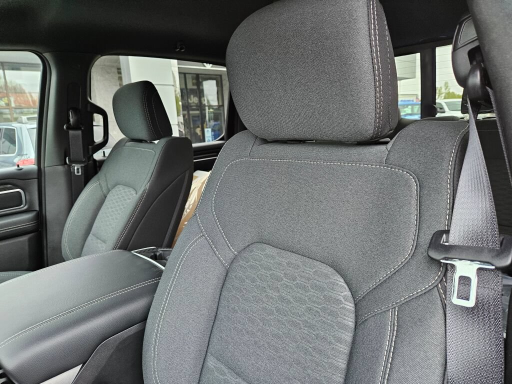 New 2026 RAM 1500 Big Horn AWD/4WD image 16