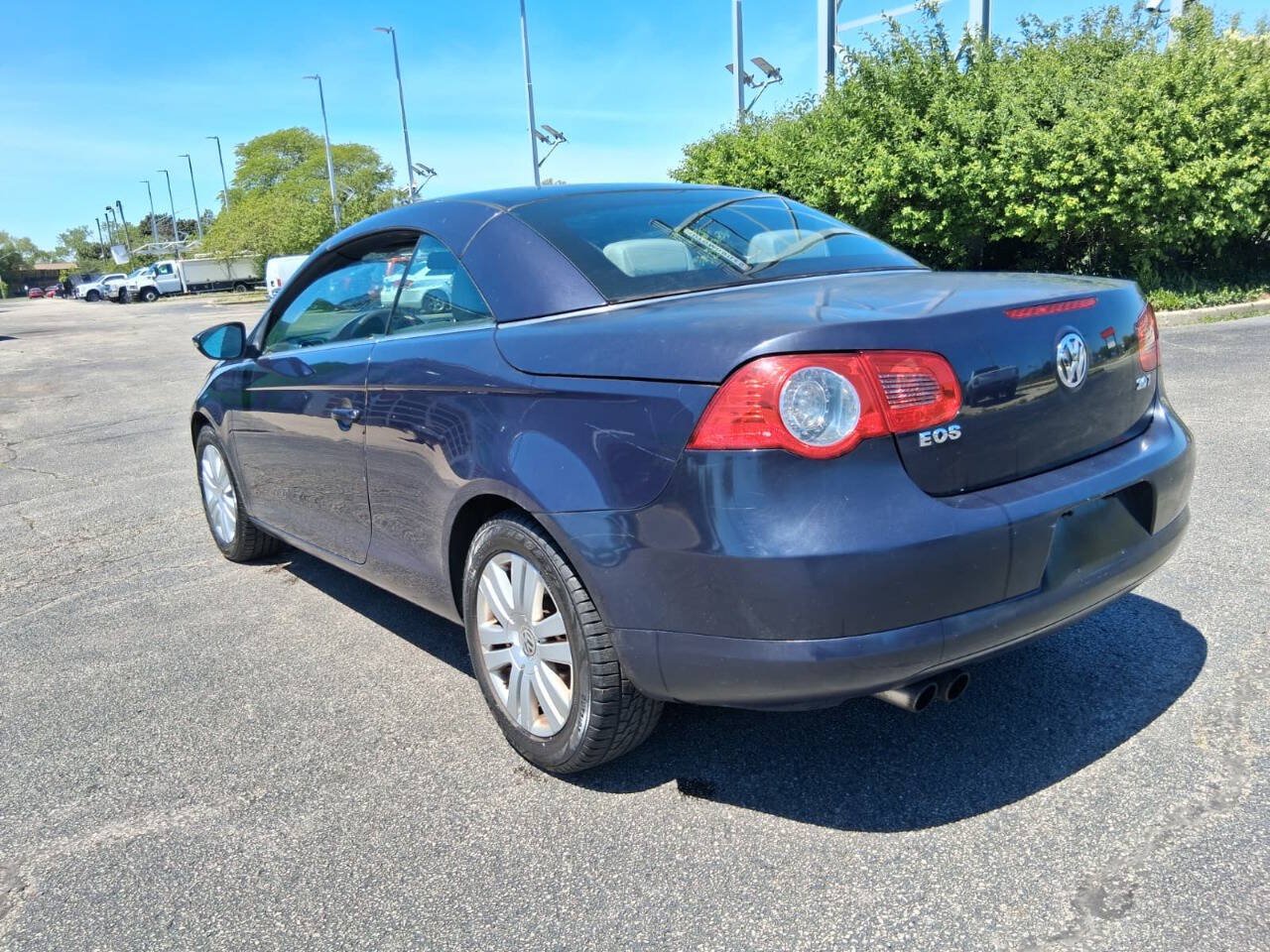 Used 2009 Volkswagen Eos Komfort FWD image 7