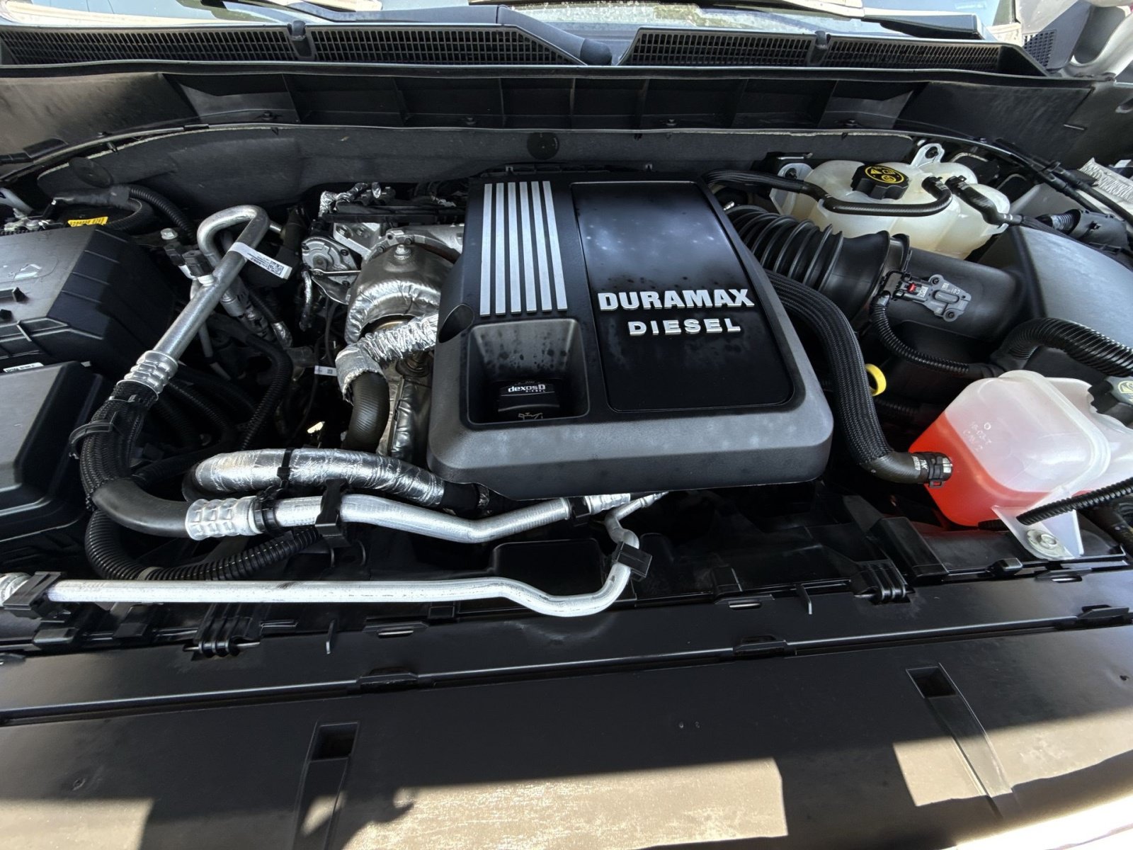 Used 2023 GMC Yukon SLT w/ SLT Premium Package RWD image 29